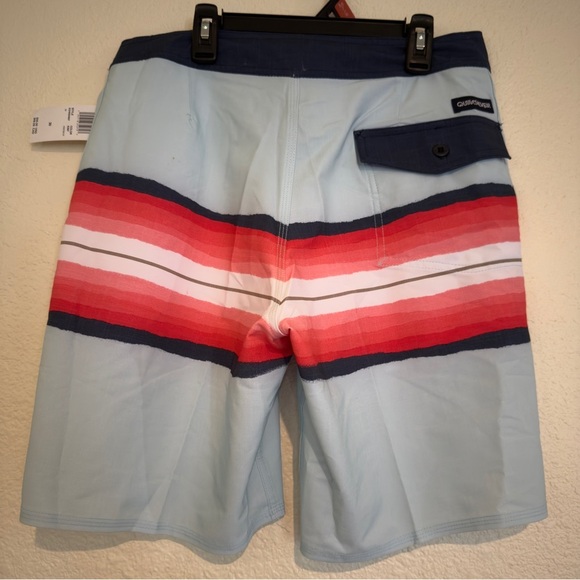 Quiksilver Boys' Surfsilk Resin Tint 14 Boardshort Swim Trunk Bathing Suit - Picture 9 of 9